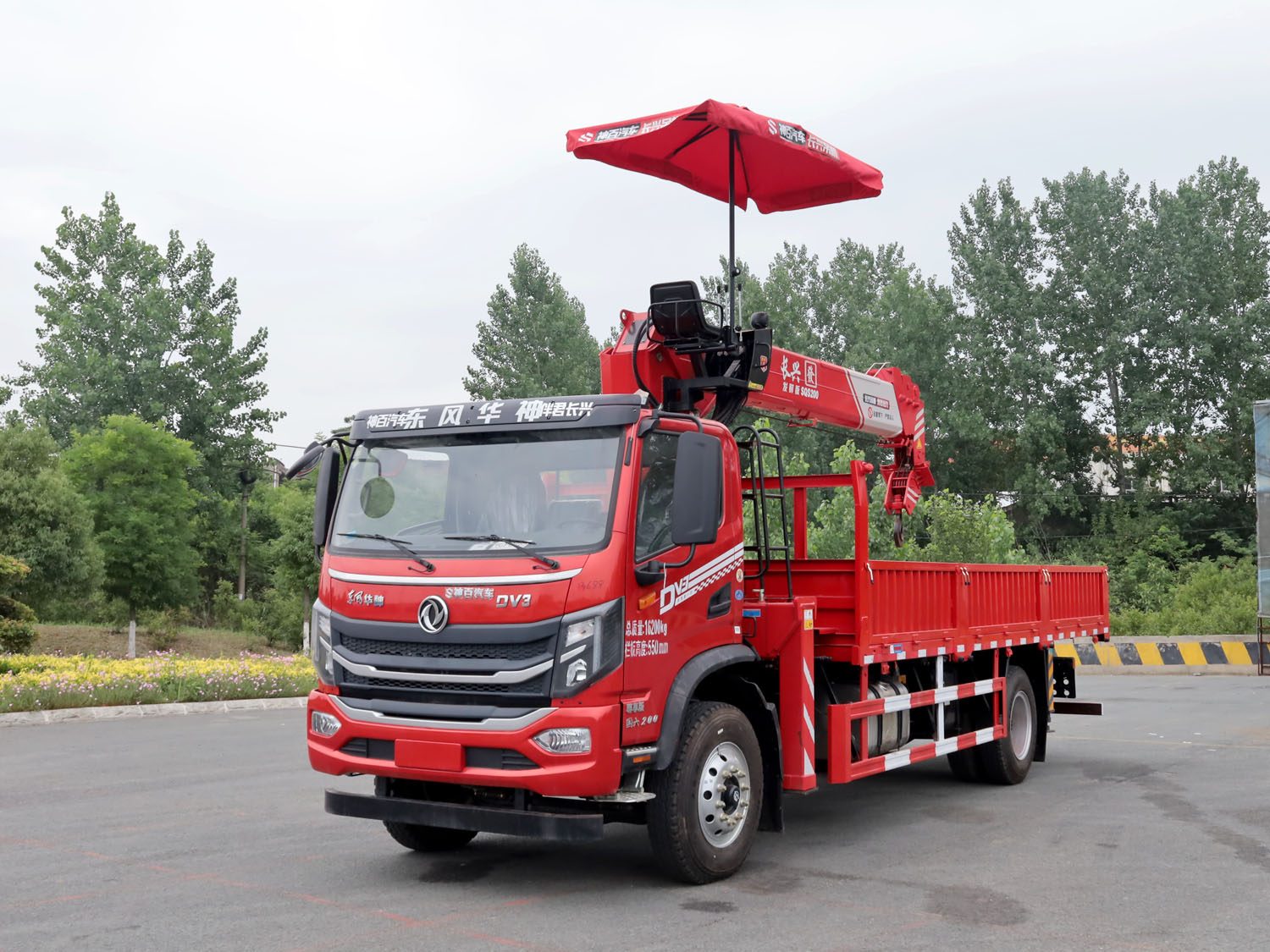 東風華神DV3單排上裝長興質尊版8噸直臂式吊機