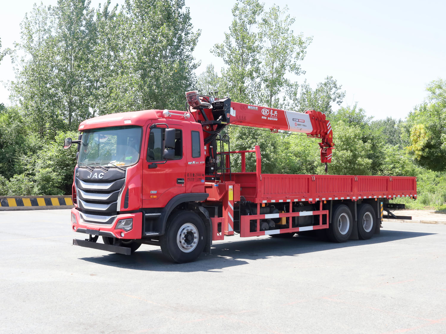 江淮格爾發K5W后八輪上裝長興質尊版12噸直臂式吊機