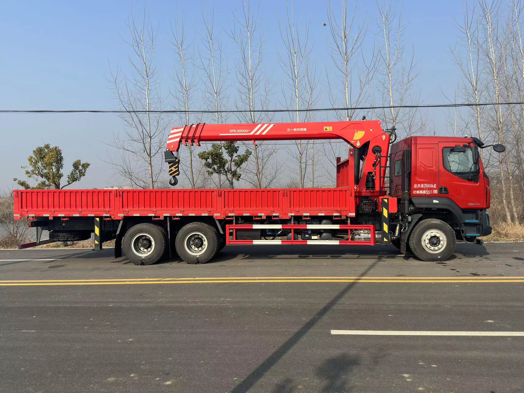 柳汽乘龍H5后八輪隨車吊