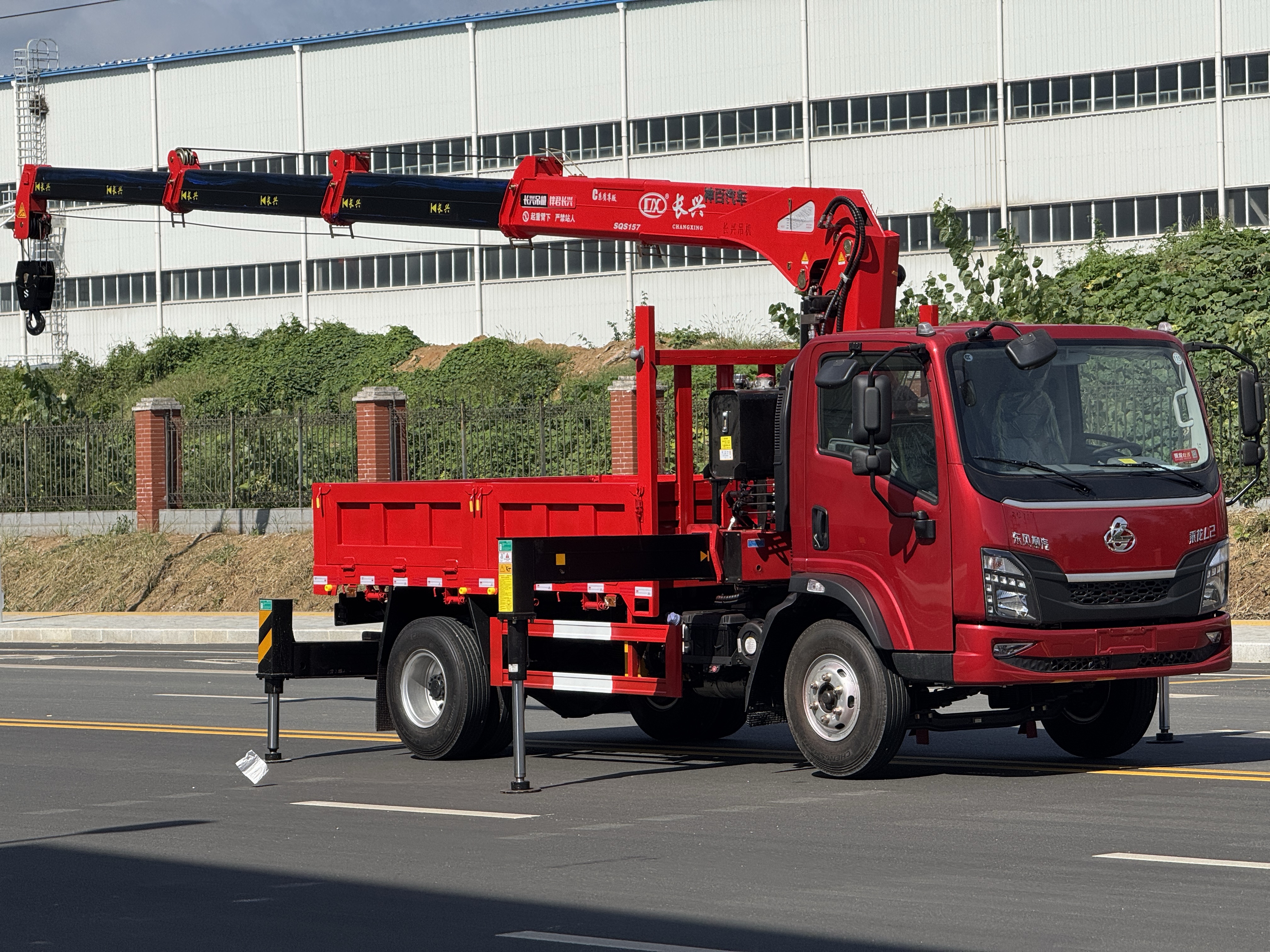 乘龍L2藍牌隨車吊